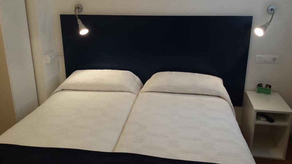 Hostal Santa Isabel Мадрид Экстерьер фото